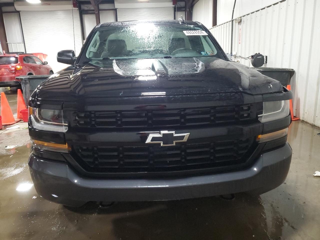2017 CHEVROLET SILVERADO - Image 5