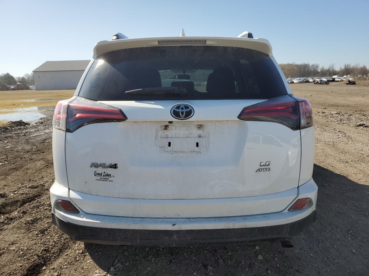 2016 TOYOTA RAV4 LE - Фото 6
