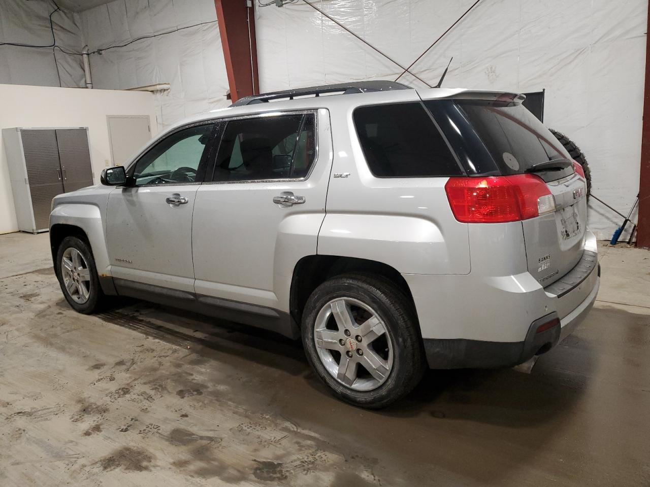 2012 GMC TERRAIN SL - Image 2