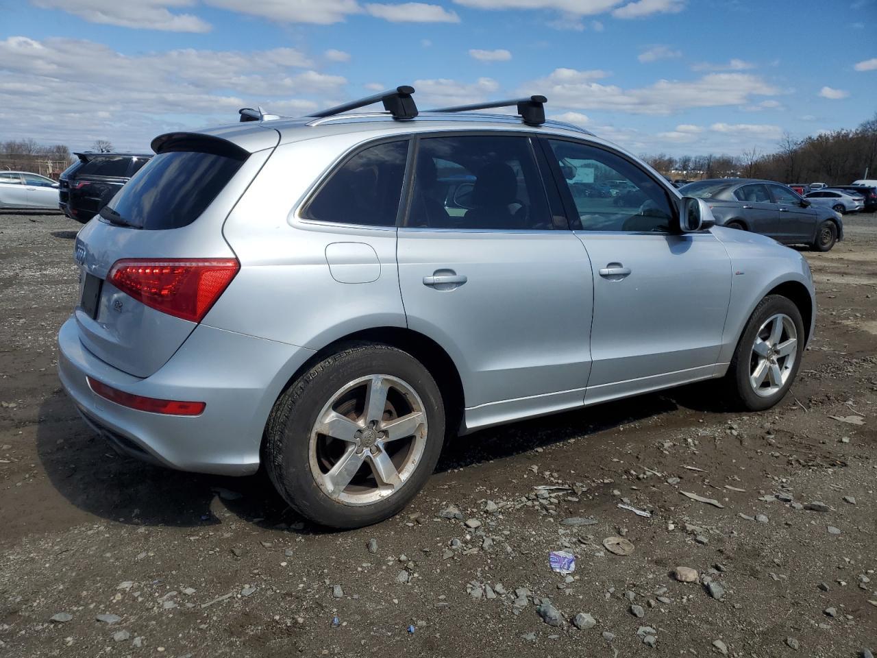 2011 AUDI Q5 PREMIUM - Image 3