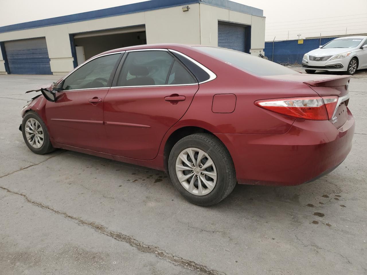 2015 TOYOTA CAMRY LE - Фото 2