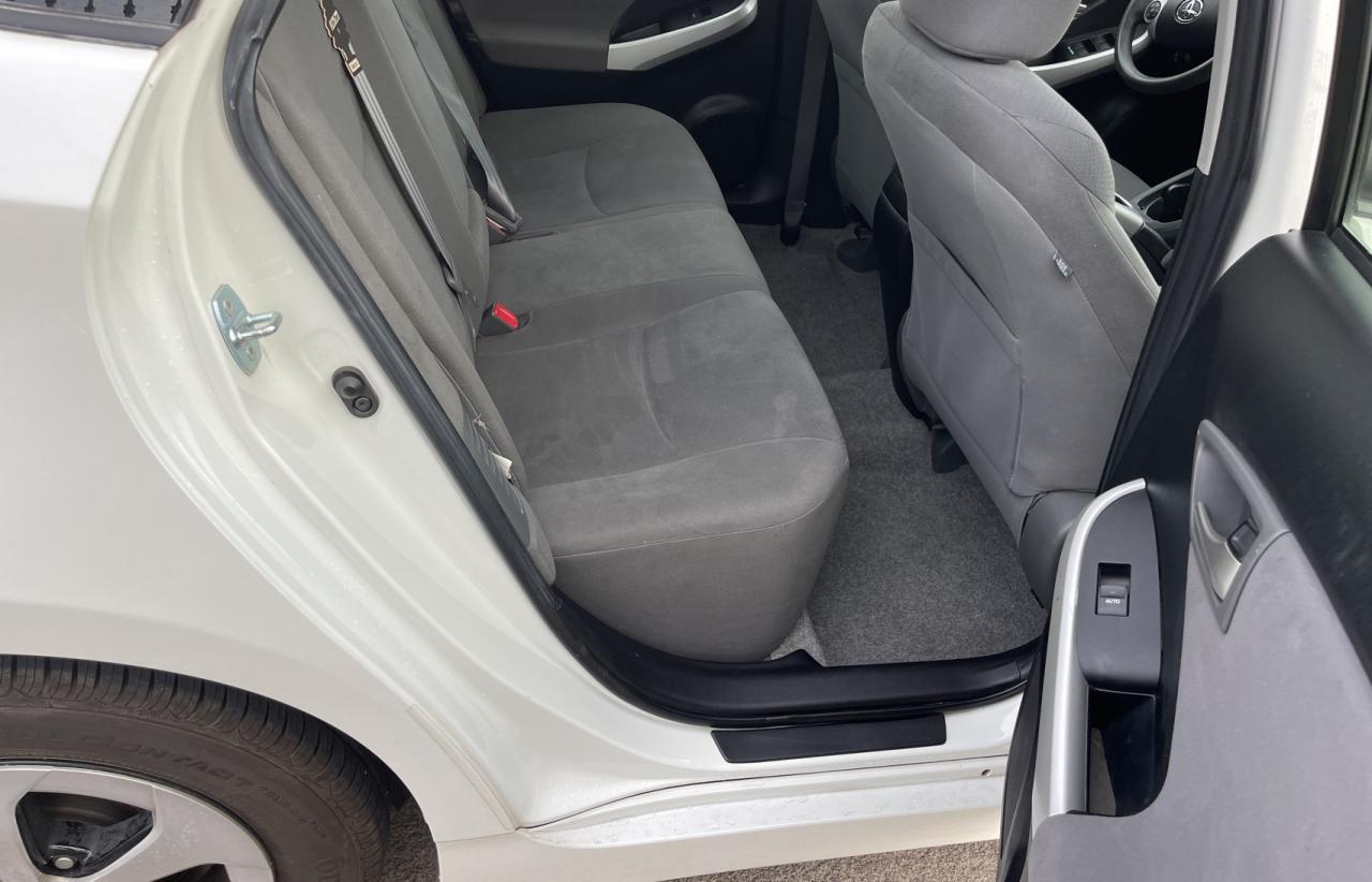 2013 TOYOTA PRIUS - Image 6