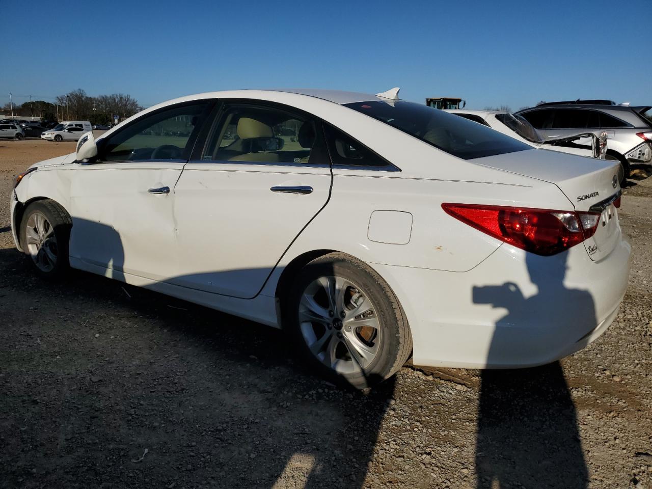 2011 HYUNDAI SONATA SE - Image 2