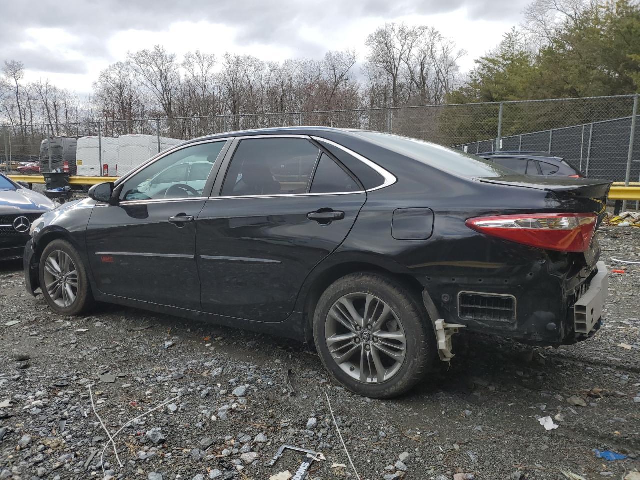 2016 TOYOTA CAMRY LE - Фото 2