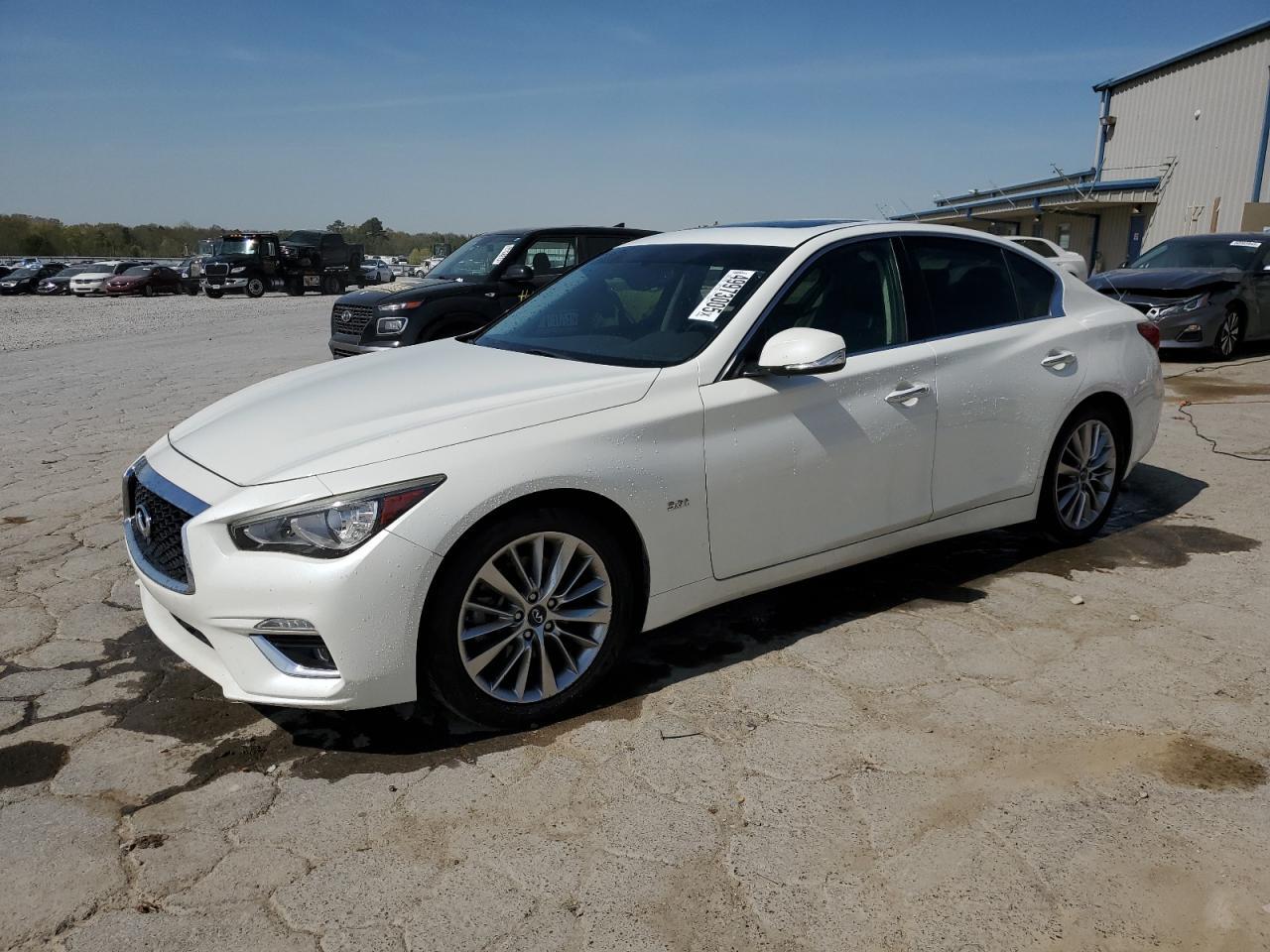 2018 INFINITI Q50 LUXE