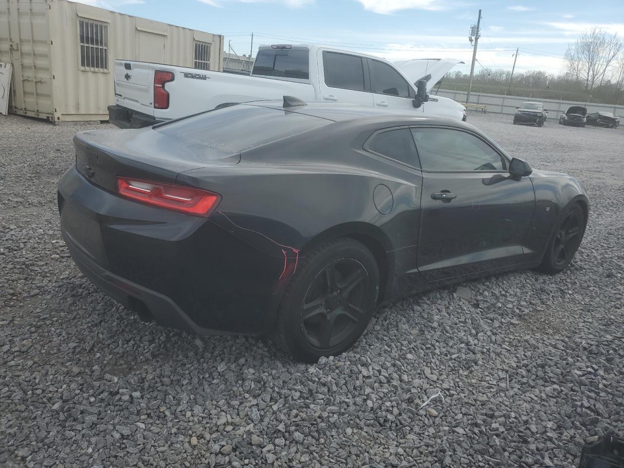 2018 CHEVROLET CAMARO LT - Image 3