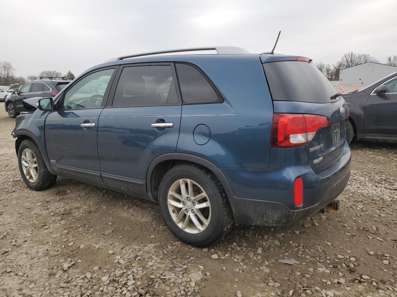 2014 KIA SORENTO LX - Image 2