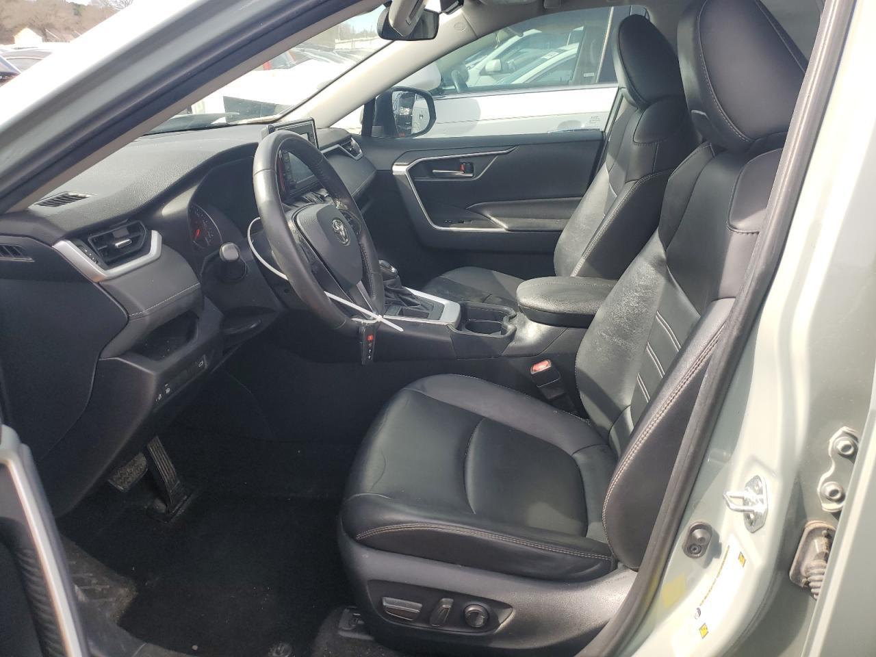 2019 TOYOTA RAV4 XLE P - Фото 7