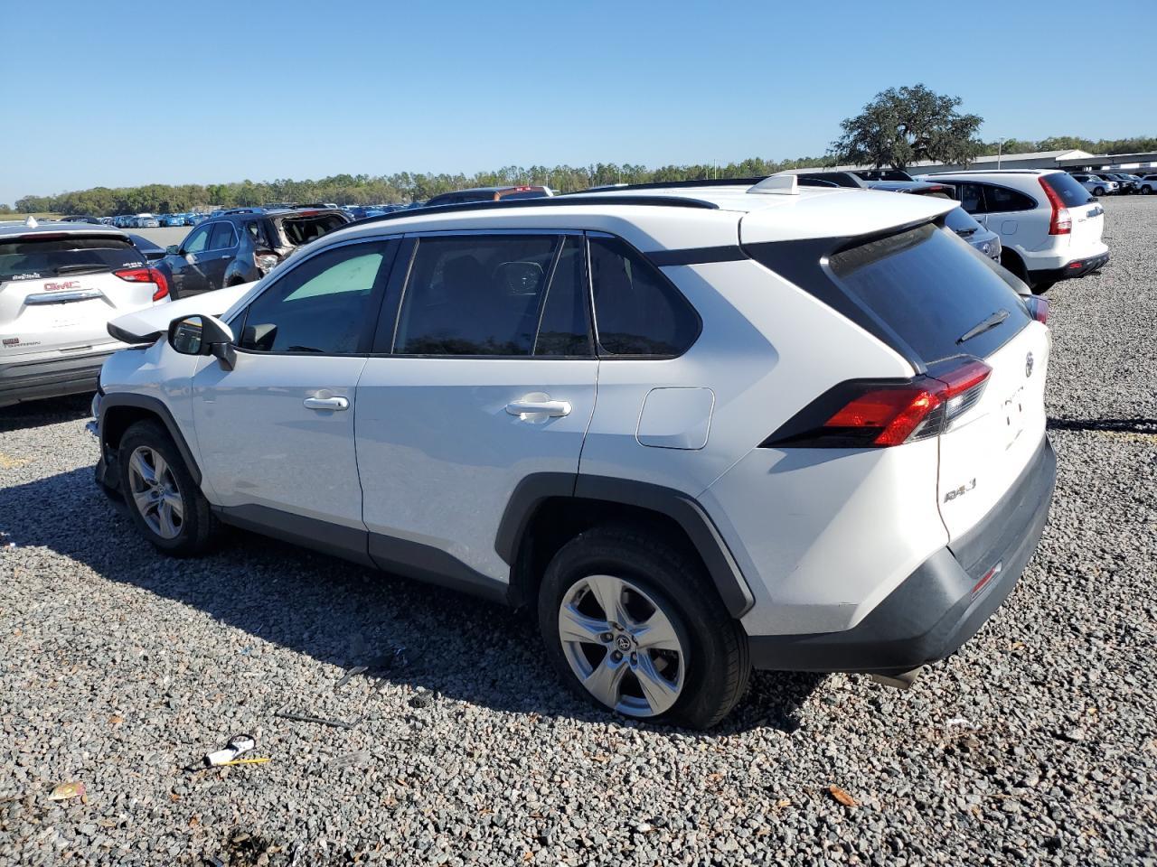 2020 TOYOTA RAV4 XLE - Image 2