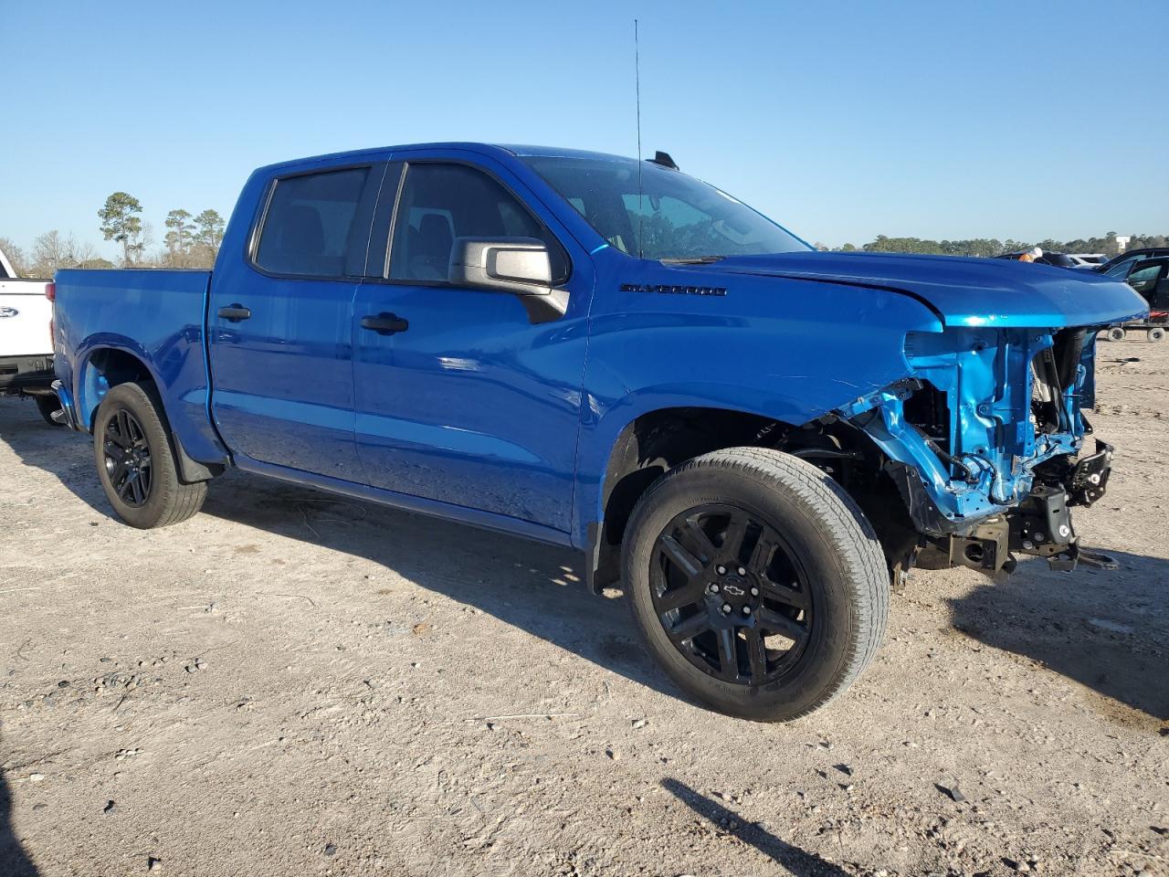 2024 CHEVROLET SILVERADO - Фото 4