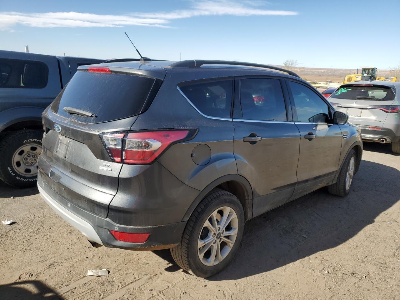 2017 FORD ESCAPE SE - Image 3