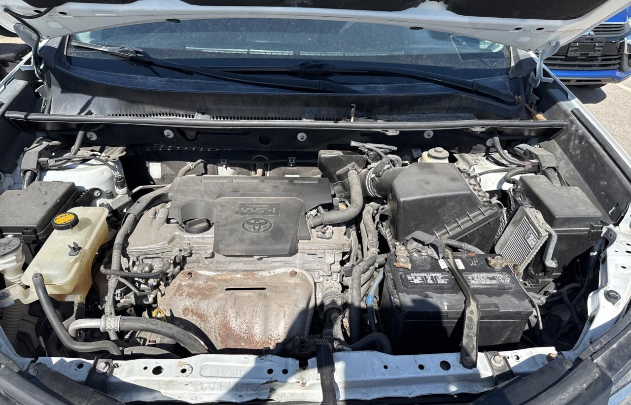 2016 TOYOTA RAV4 LE - Фото 7