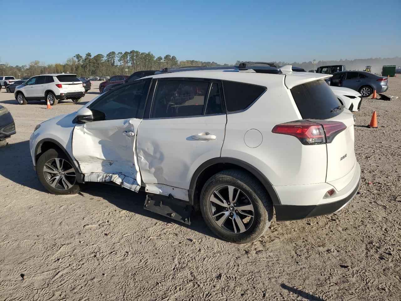 2018 TOYOTA RAV4 ADVEN - Фото 2