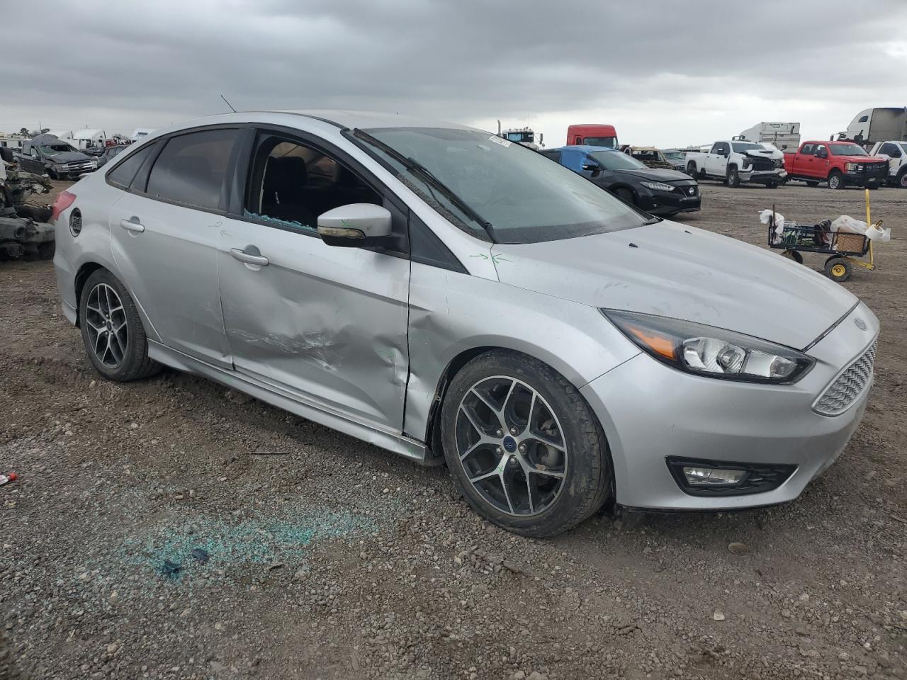 2016 FORD FOCUS SE - Фото 4