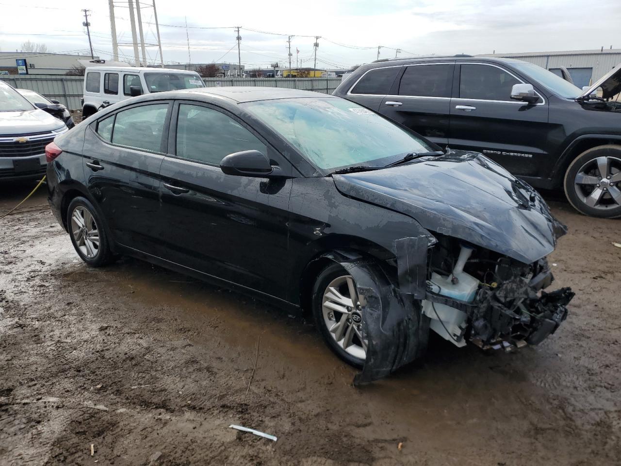 2019 HYUNDAI ELANTRA SE - Фото 4