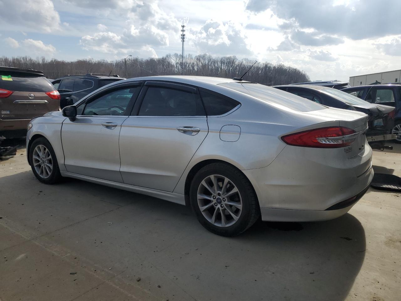 2017 FORD FUSION SE - Фото 2