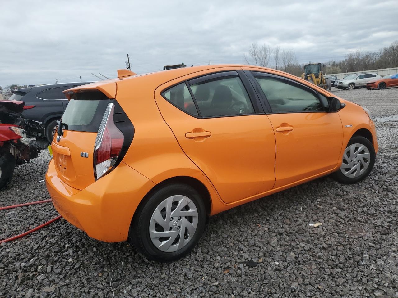 2016 TOYOTA PRIUS C - Фото 3