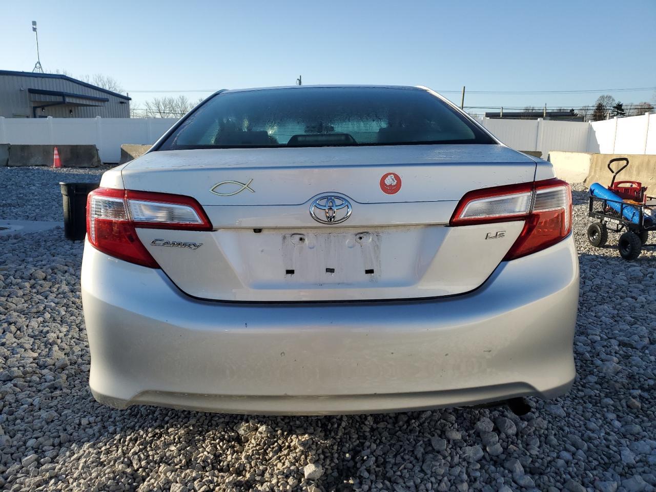2014 TOYOTA CAMRY L - Image 6