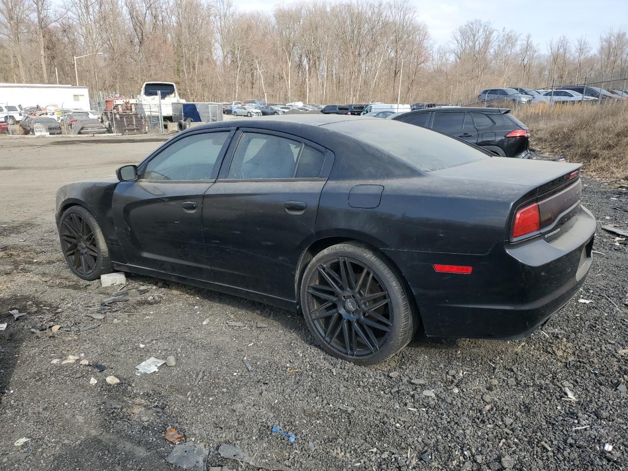 2013 DODGE CHARGER SE - Фото 2