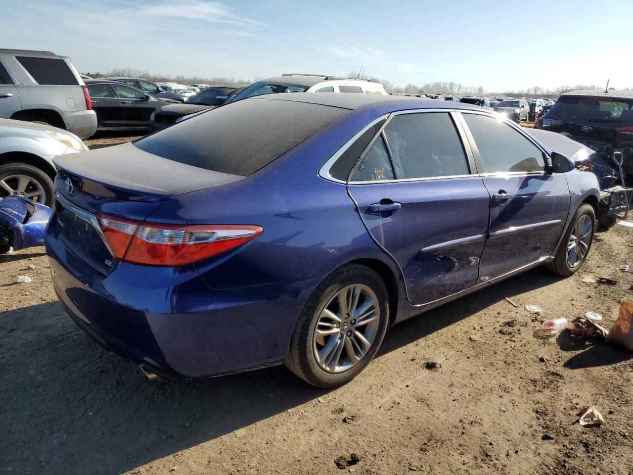 2016 TOYOTA CAMRY LE - Фото 3