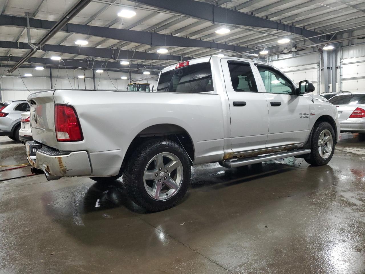 2015 RAM 1500 ST - Фото 3