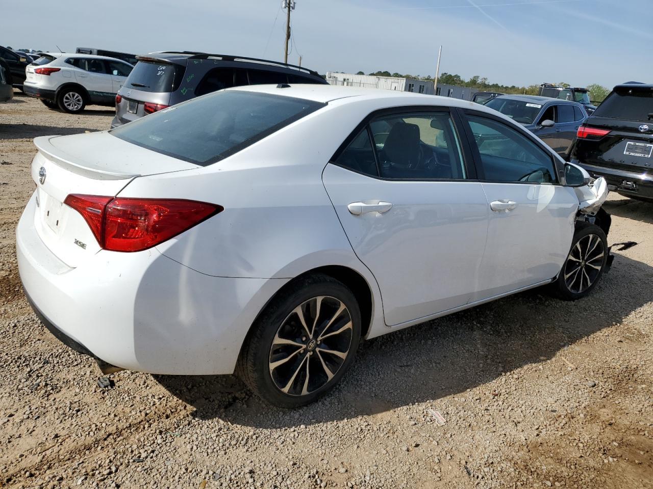 2019 TOYOTA COROLLA L - Image 3