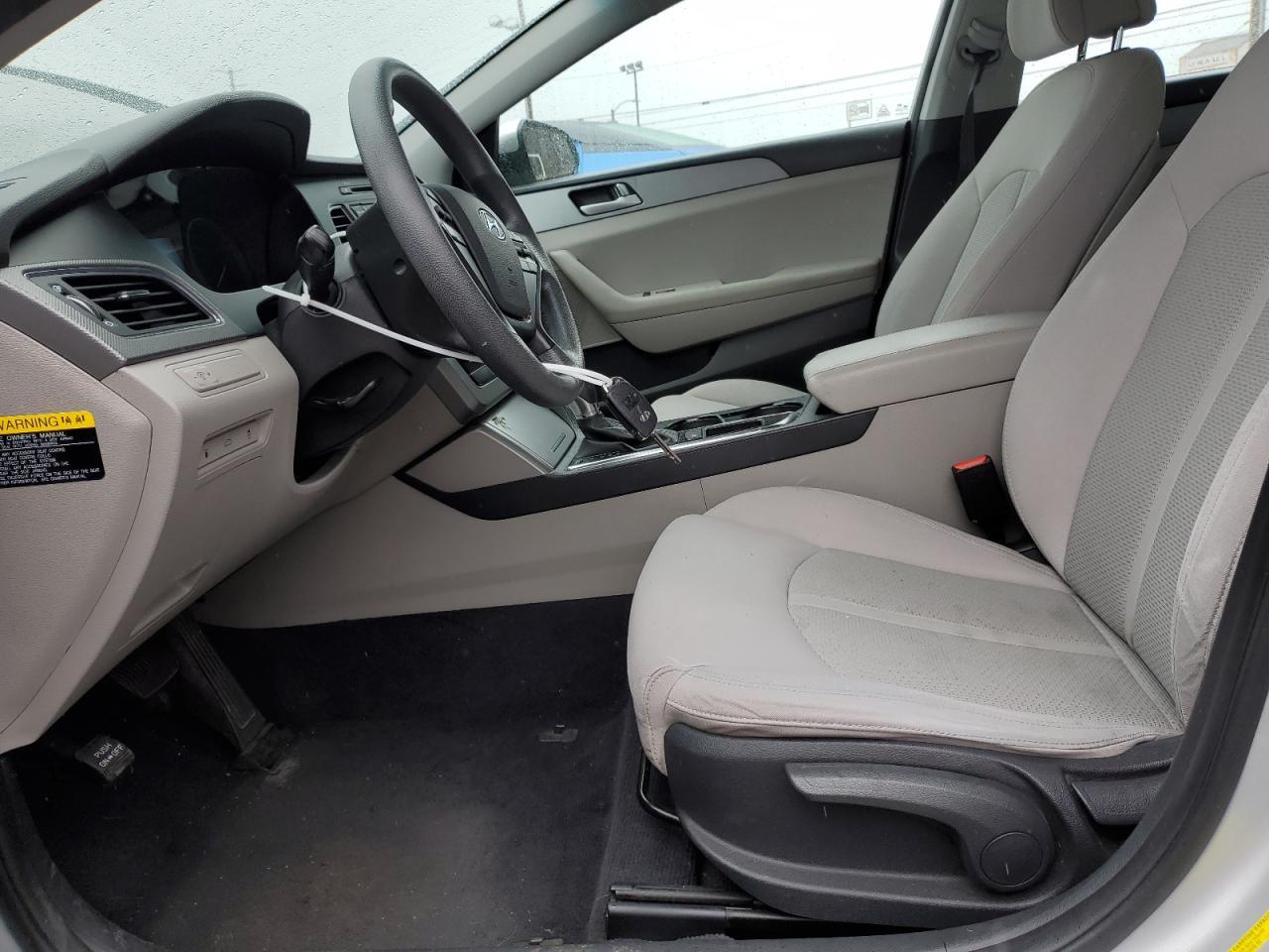 2017 HYUNDAI SONATA SE - Image 7