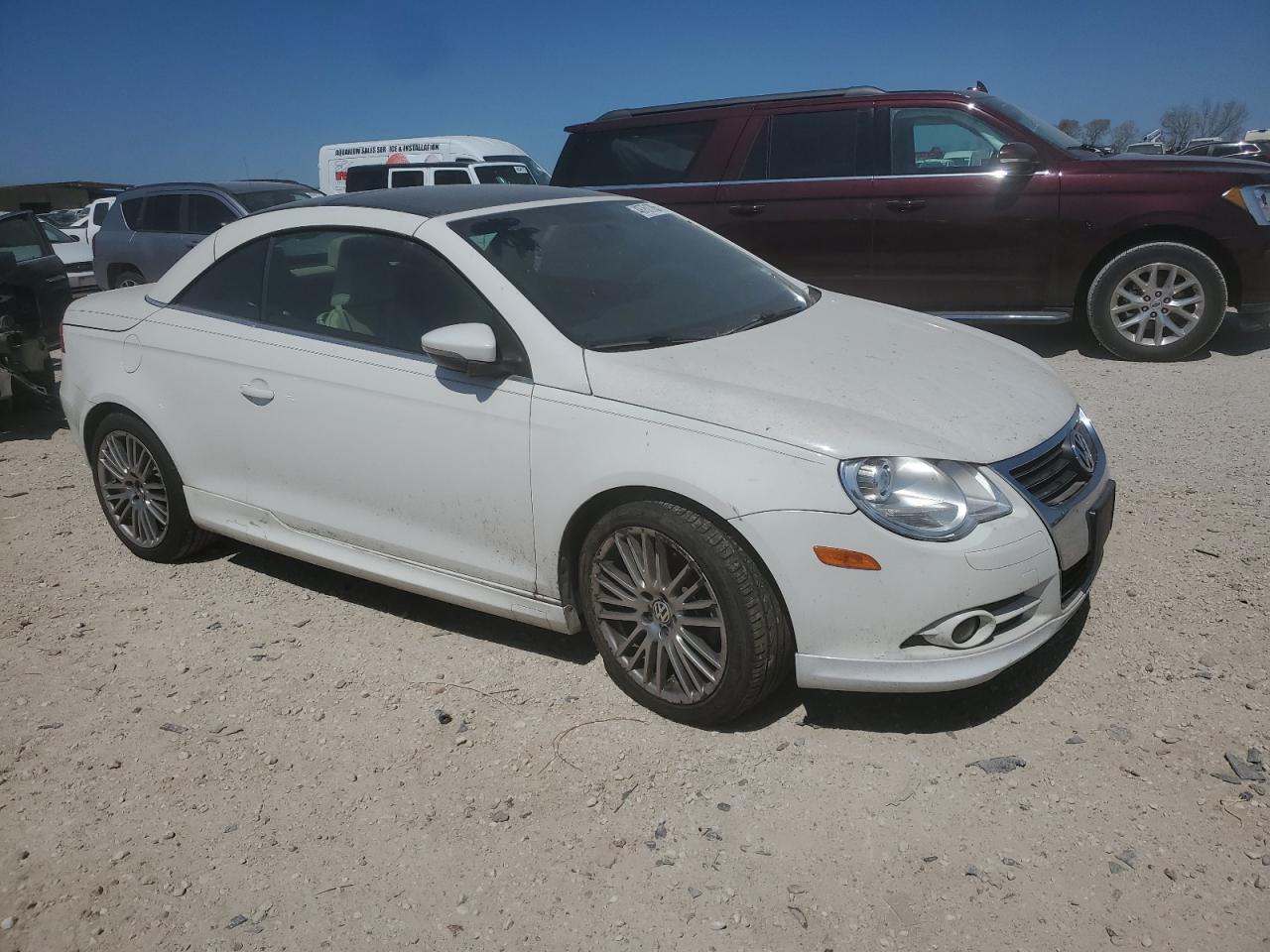 2011 VOLKSWAGEN EOS KOMFOR - Image 4
