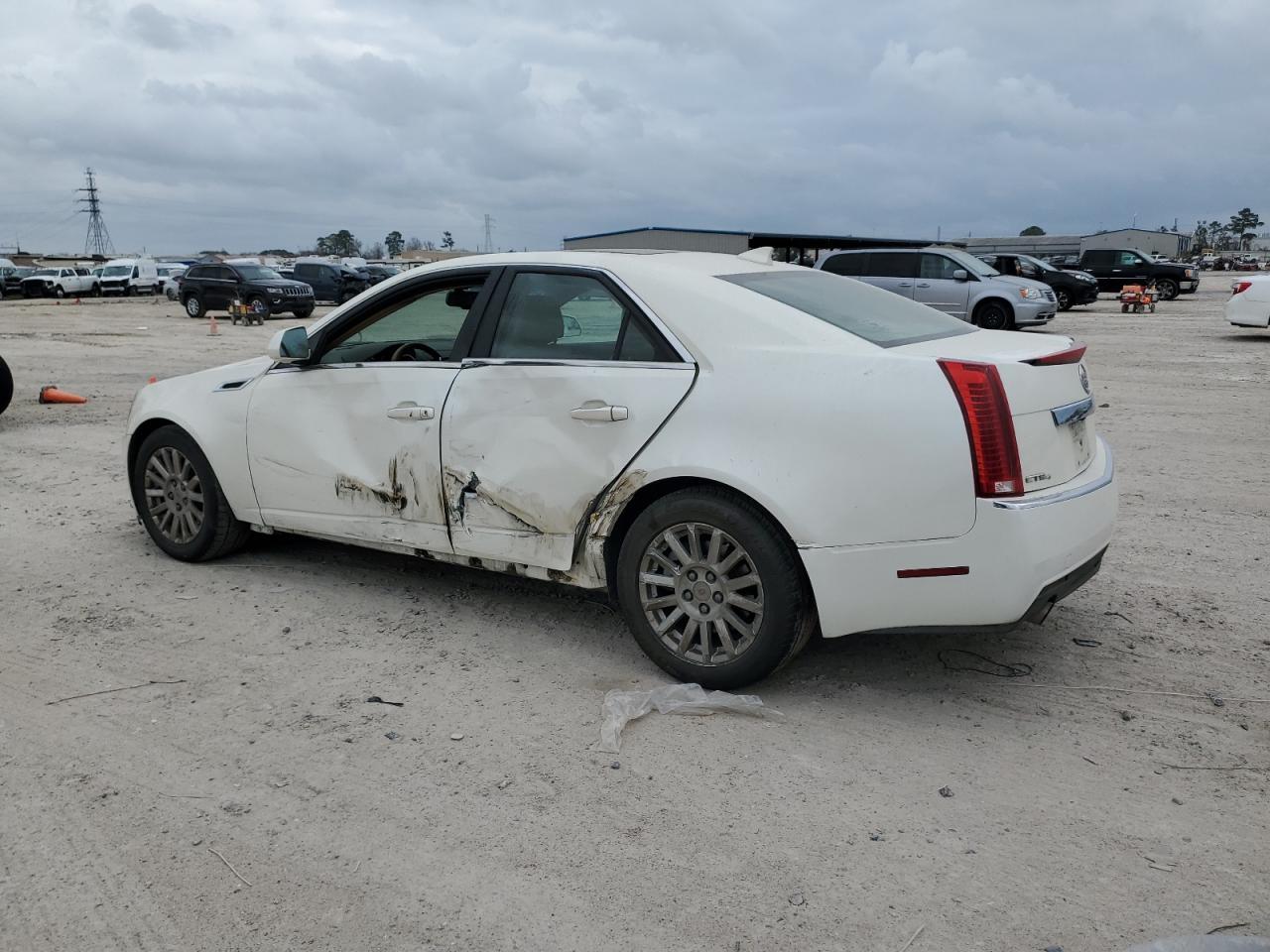 2011 CADILLAC CTS LUXURY - Image 2