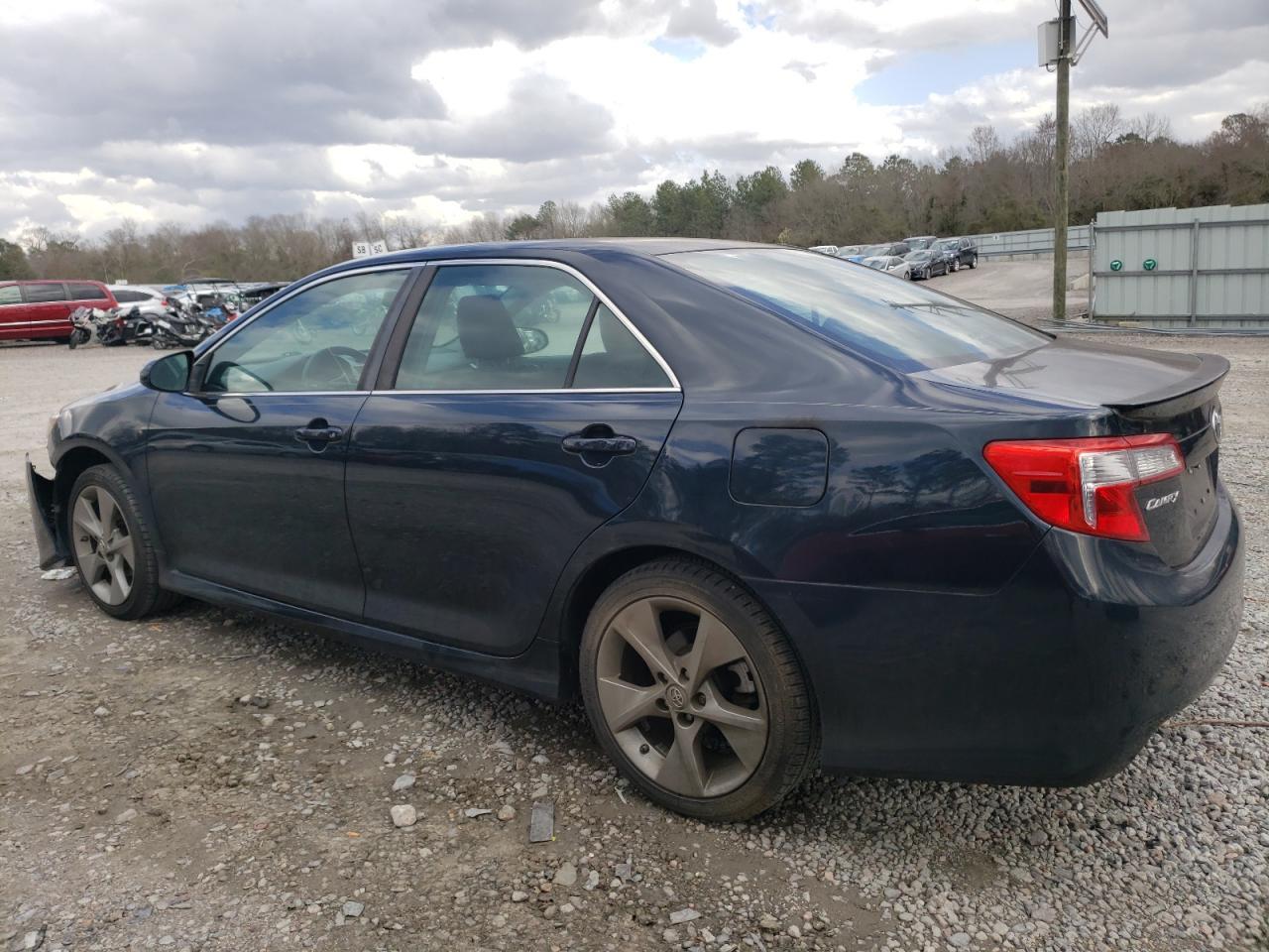 2014 TOYOTA CAMRY L - Фото 2