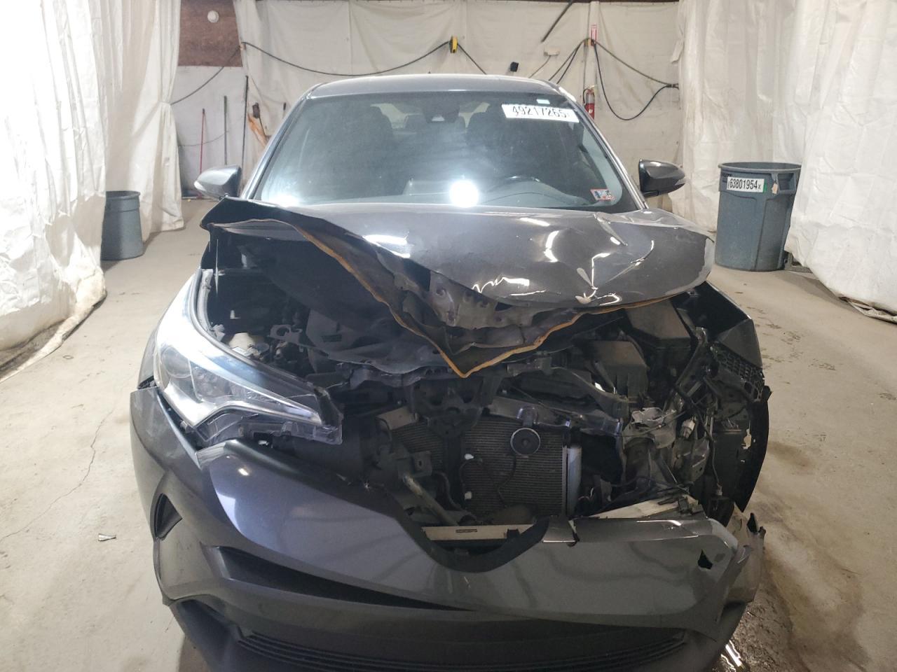 2018 TOYOTA C-HR XLE - Фото 5