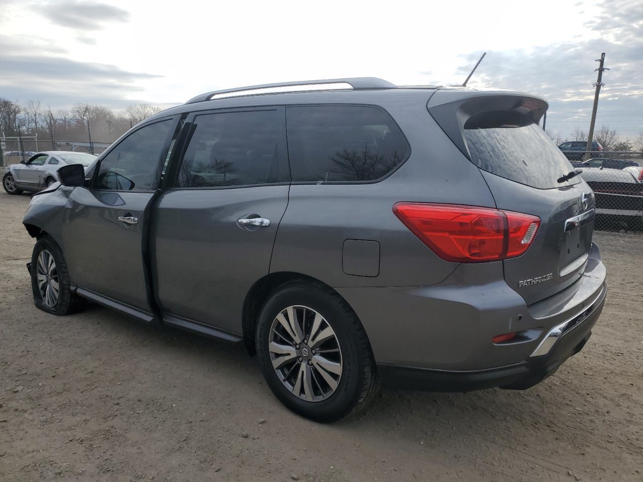 2018 NISSAN PATHFINDER - Фото 2