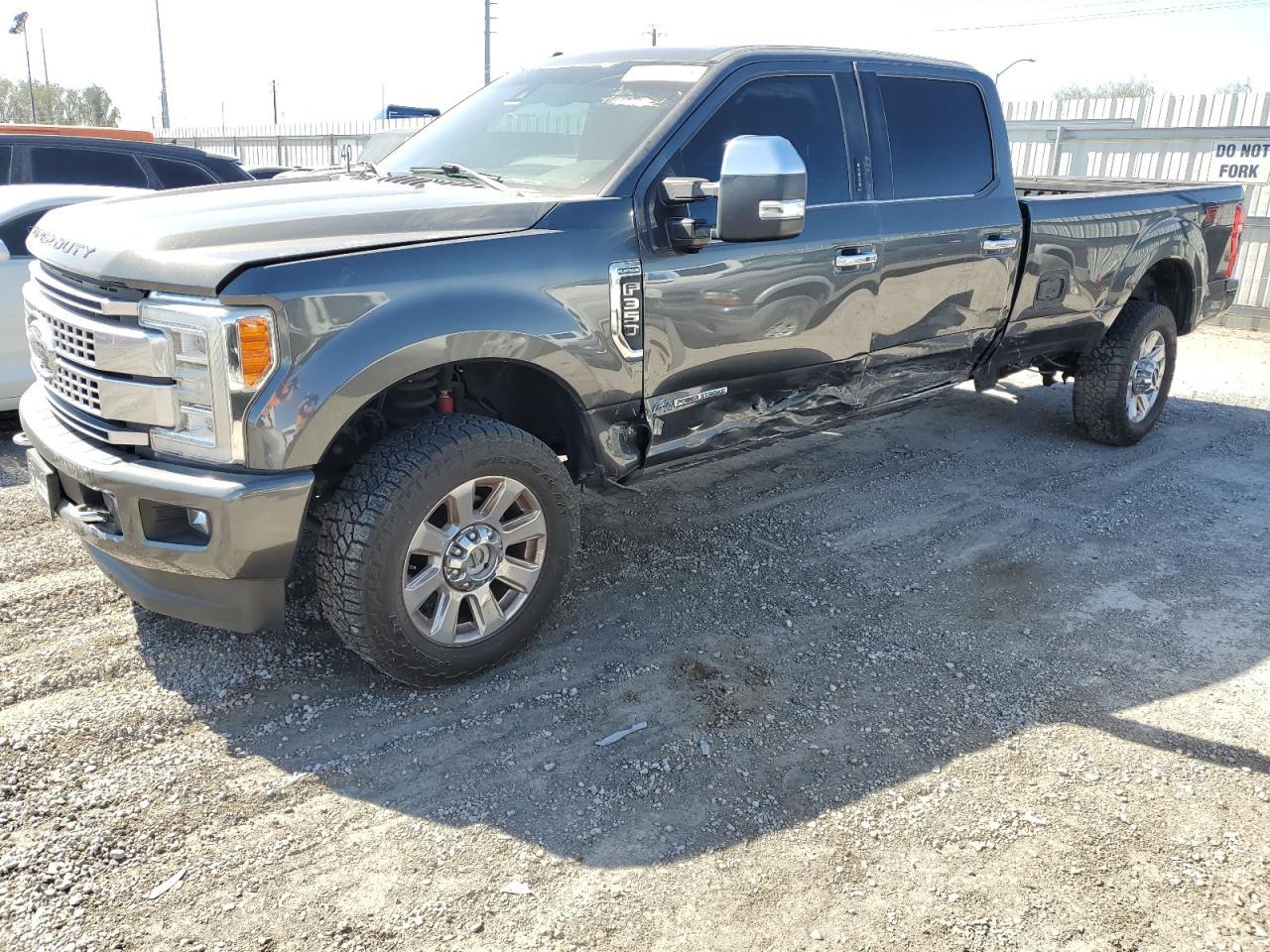 2017 FORD F350 SUPER