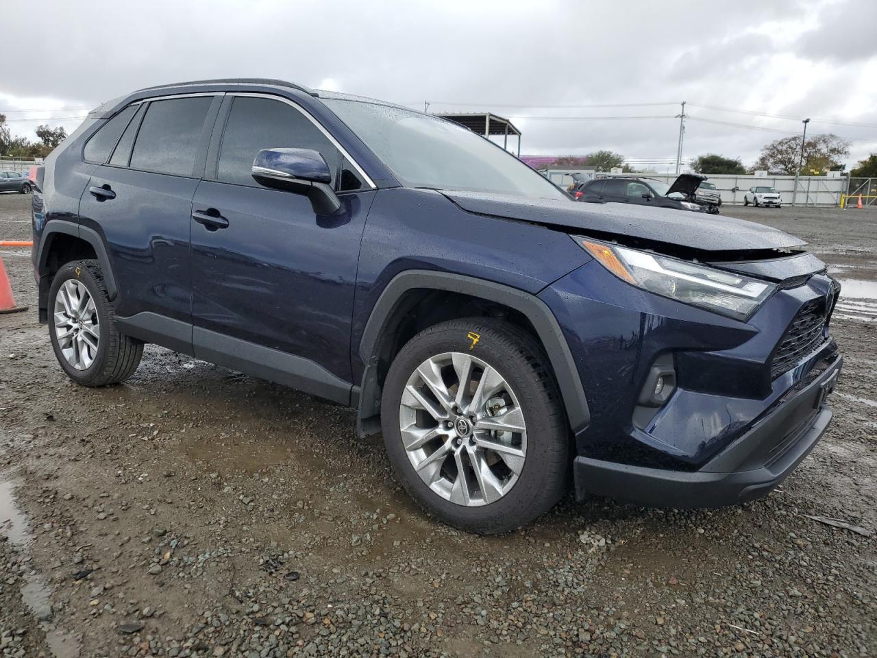 2024 TOYOTA RAV4 XLE P - Фото 4