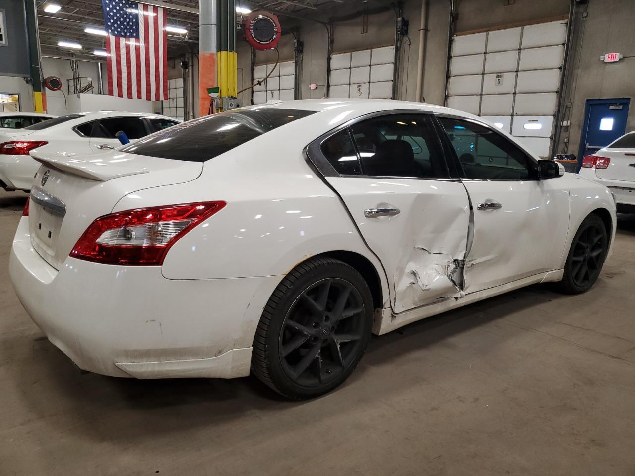 2011 NISSAN MAXIMA S - Image 3
