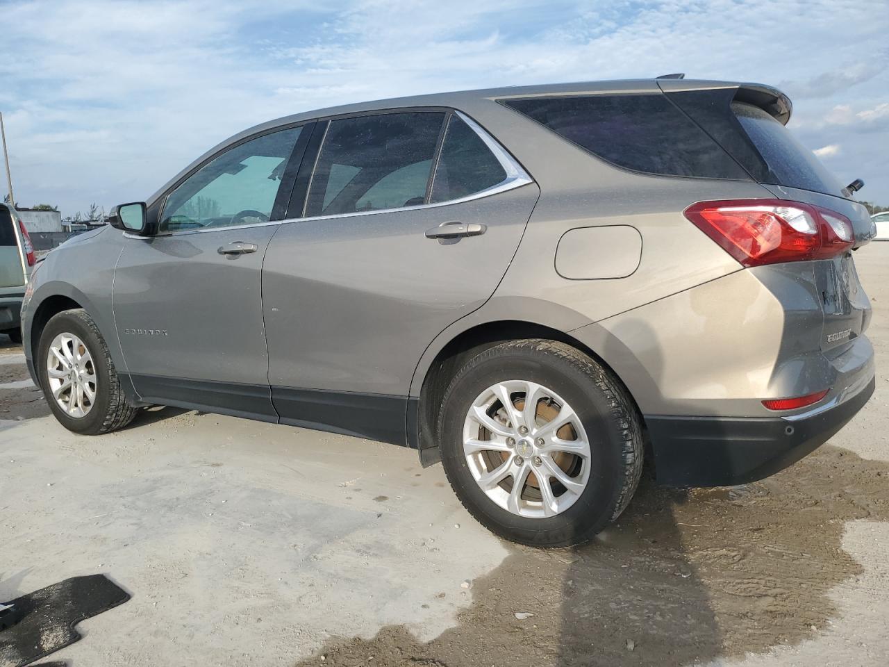 2019 CHEVROLET EQUINOX LT - Image 2