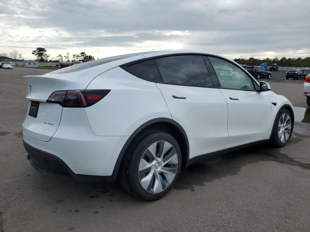 2023 TESLA MODEL Y - Фото 3