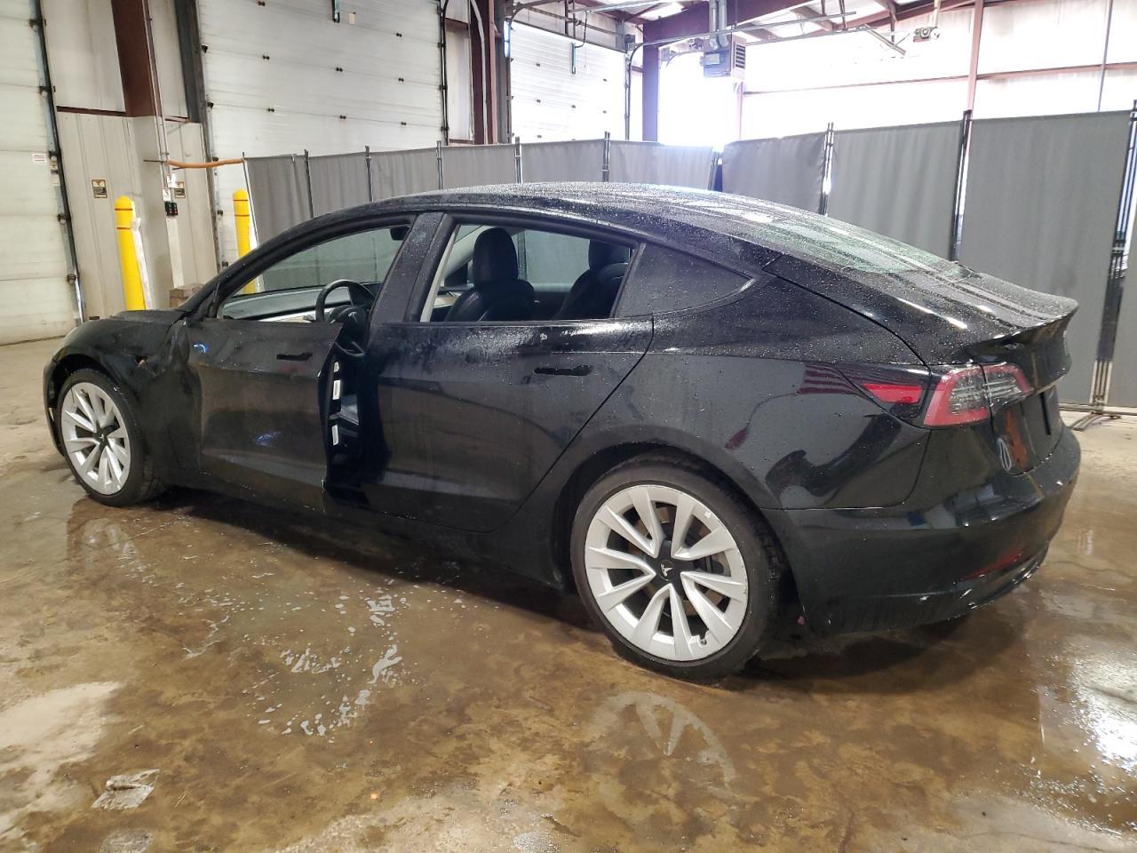 2022 TESLA MODEL 3 - Image 2