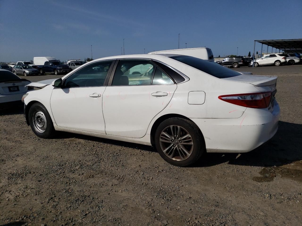 2016 TOYOTA CAMRY LE - Image 2