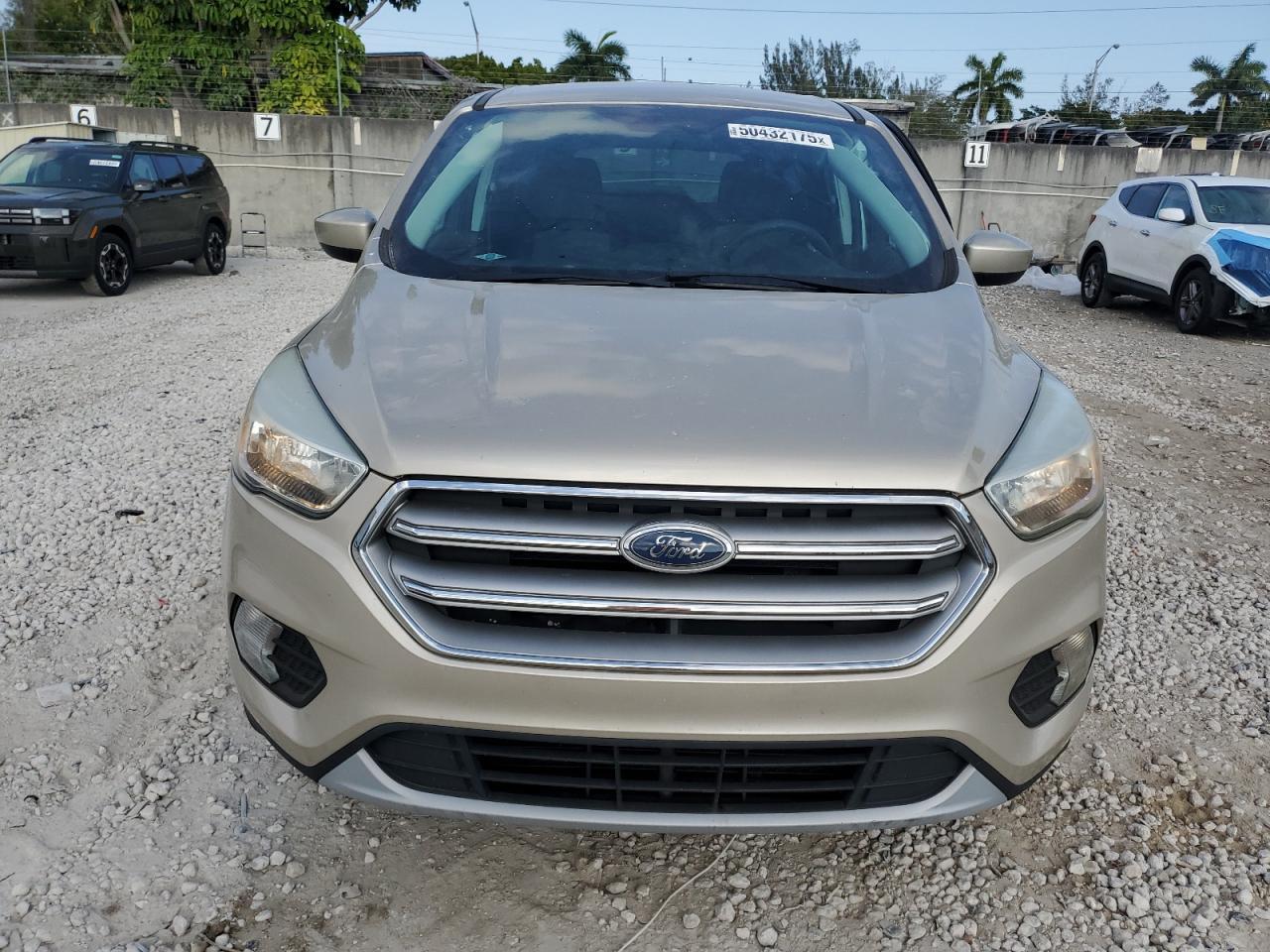 2017 FORD ESCAPE SE - Фото 5