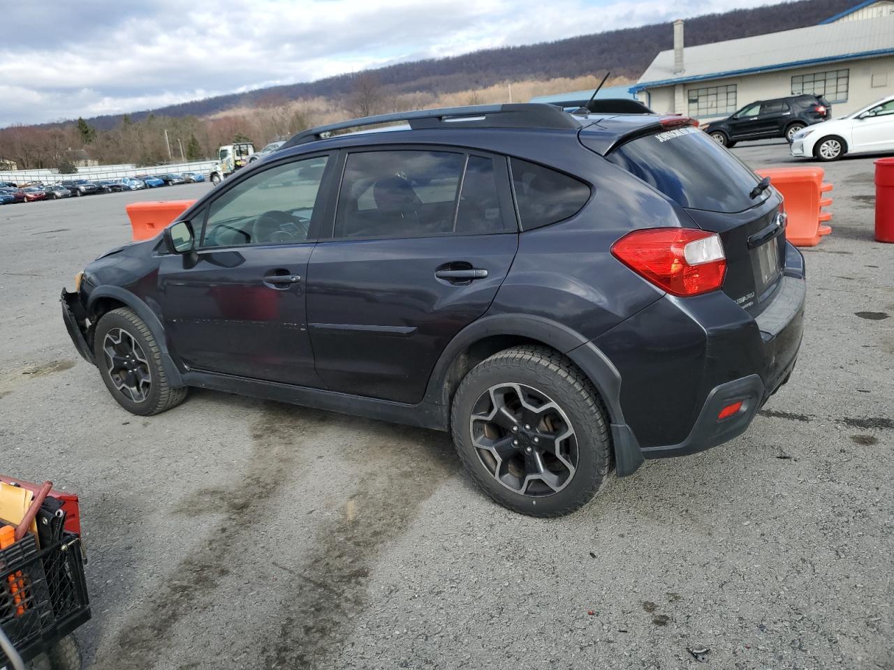2013 SUBARU XV CROSSTR - Image 2