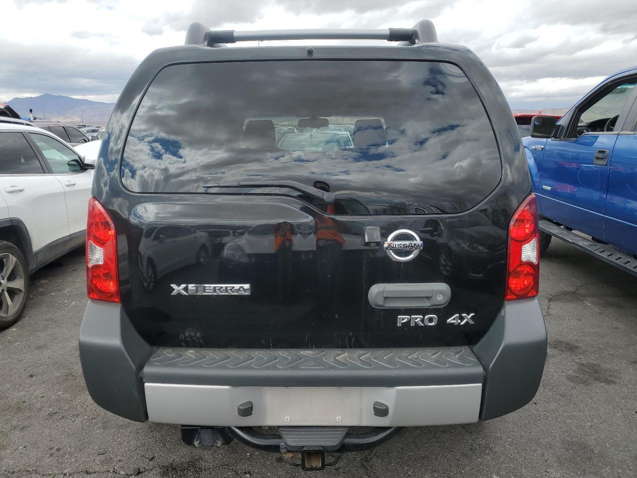 2013 NISSAN XTERRA X - Фото 6