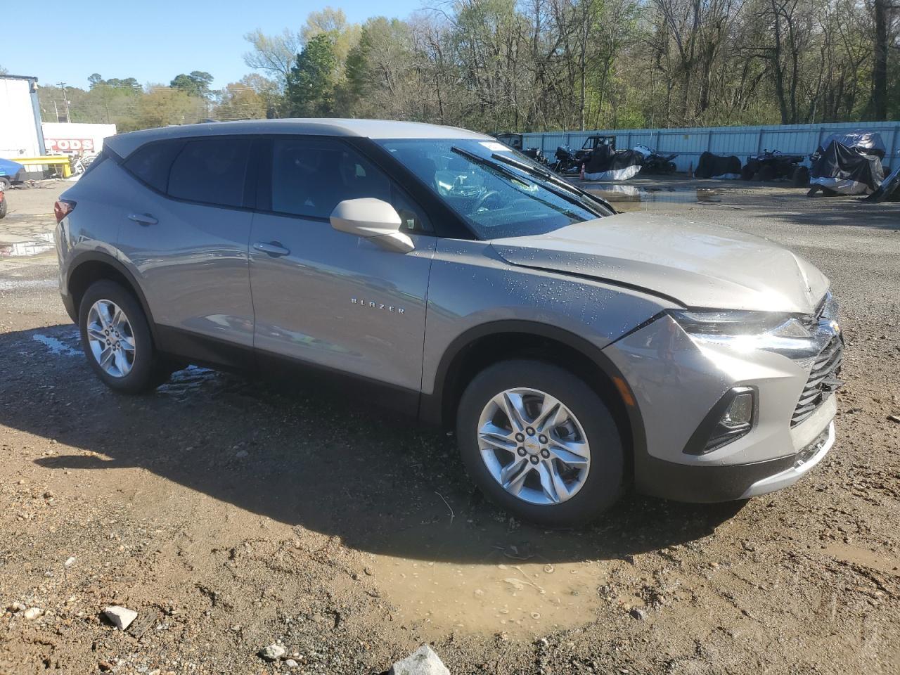 2021 CHEVROLET BLAZER 2LT - Image 4