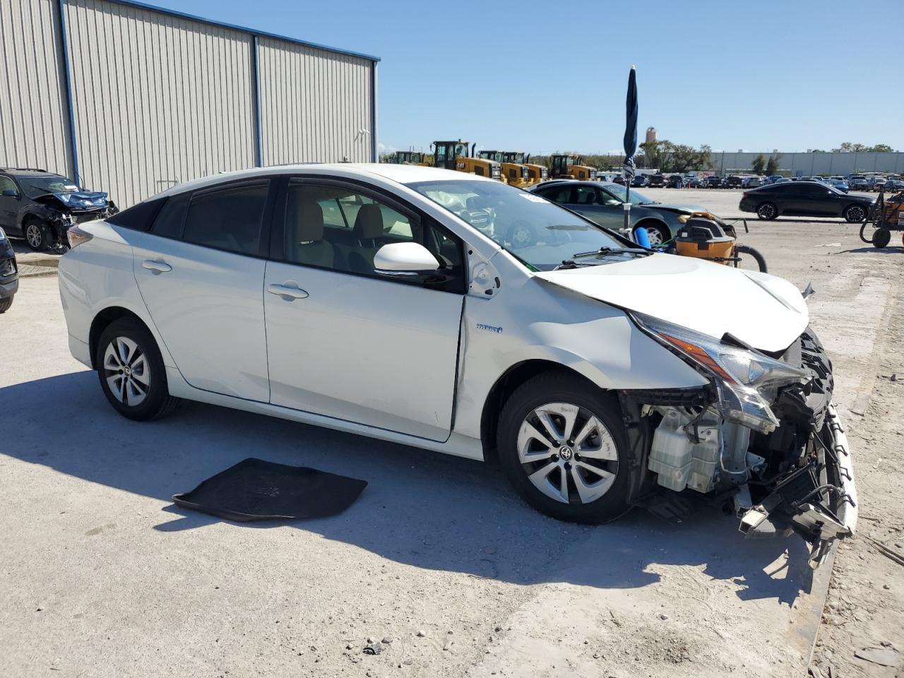 2016 TOYOTA PRIUS - Фото 4