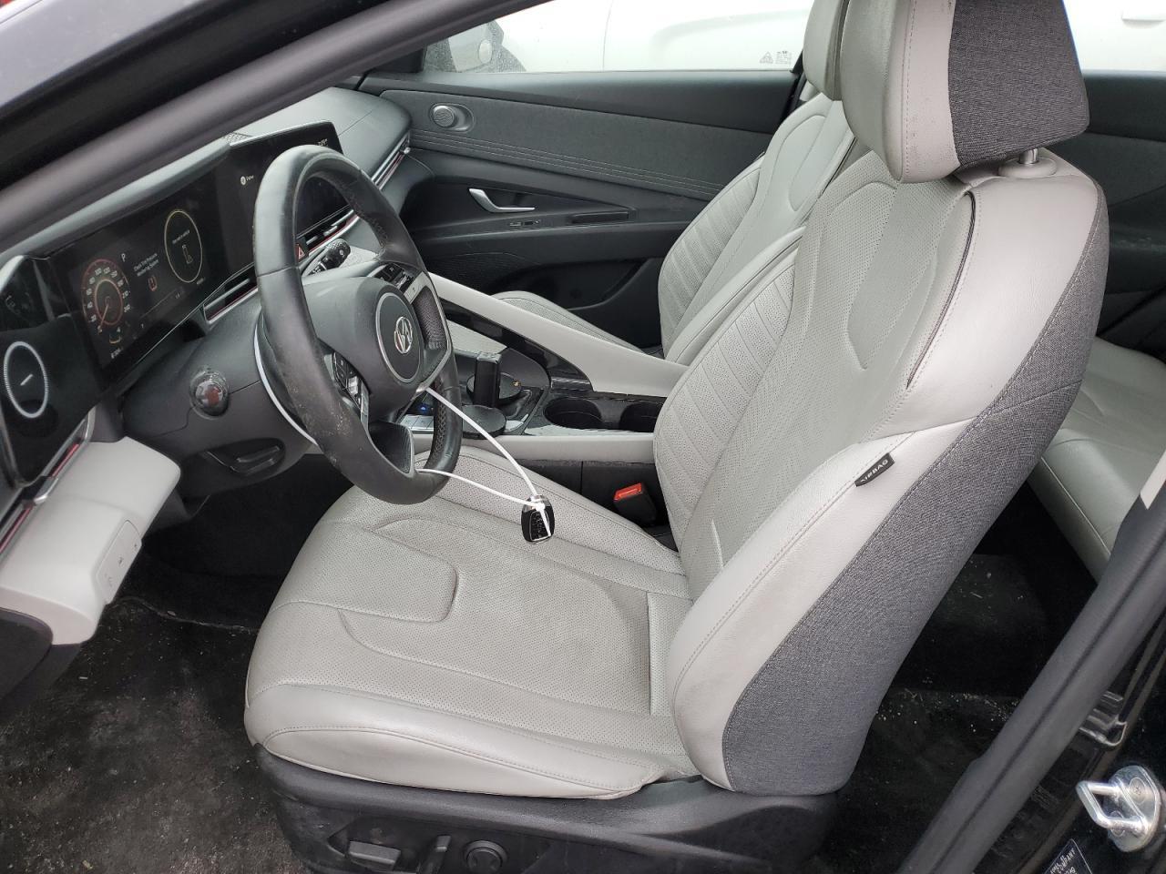 2022 HYUNDAI ELANTRA SE - Image 7