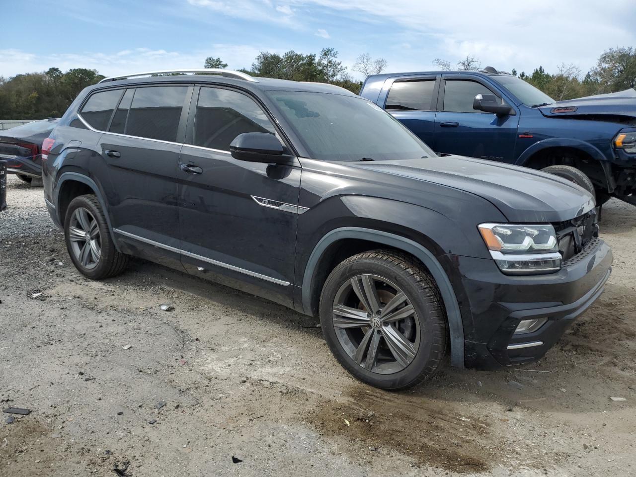 2019 VOLKSWAGEN ATLAS SE - Image 4