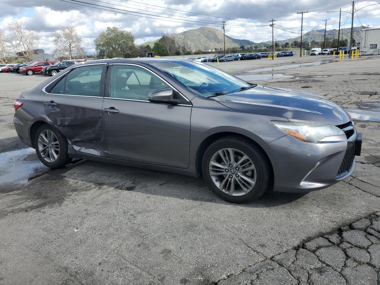 2017 TOYOTA CAMRY LE - Фото 4