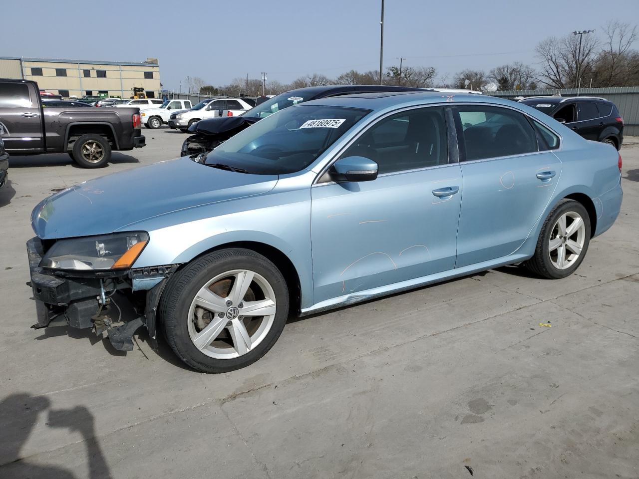 2013 VOLKSWAGEN PASSAT SE