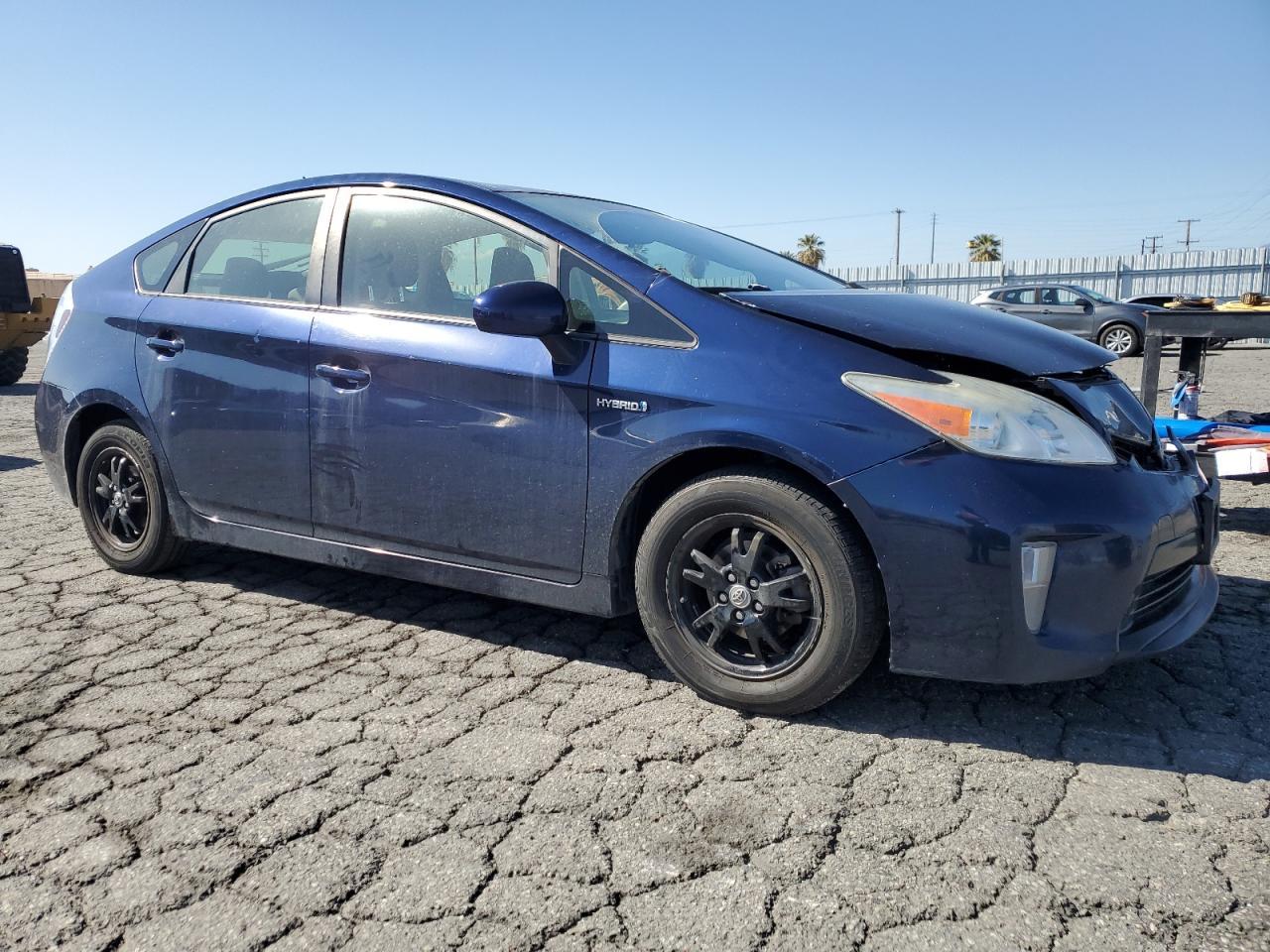 2015 TOYOTA PRIUS - Фото 4