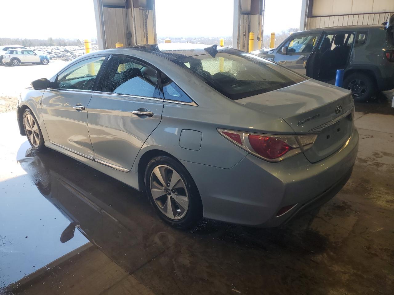 2011 HYUNDAI SONATA HYB - Image 2